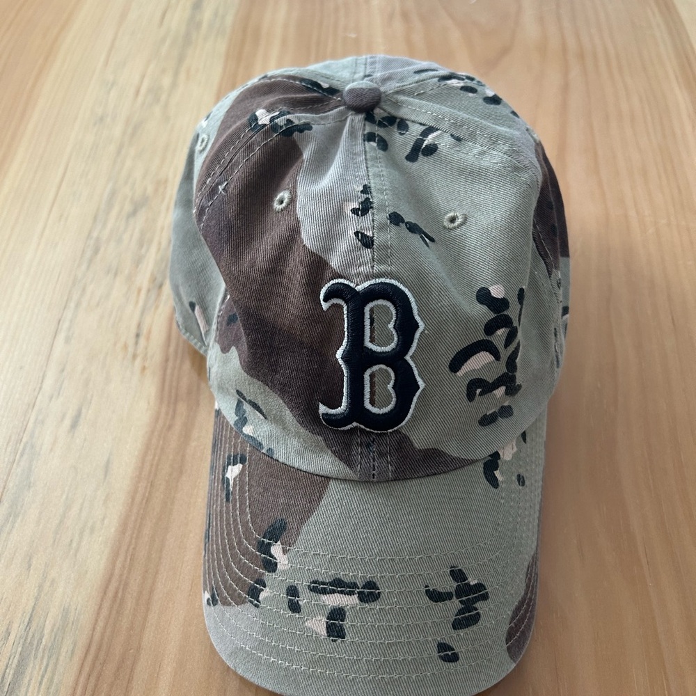 Camouflage Baseball Cap with B Logo